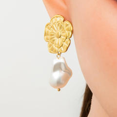 18KG elegant pearl drop stainless steel earrings