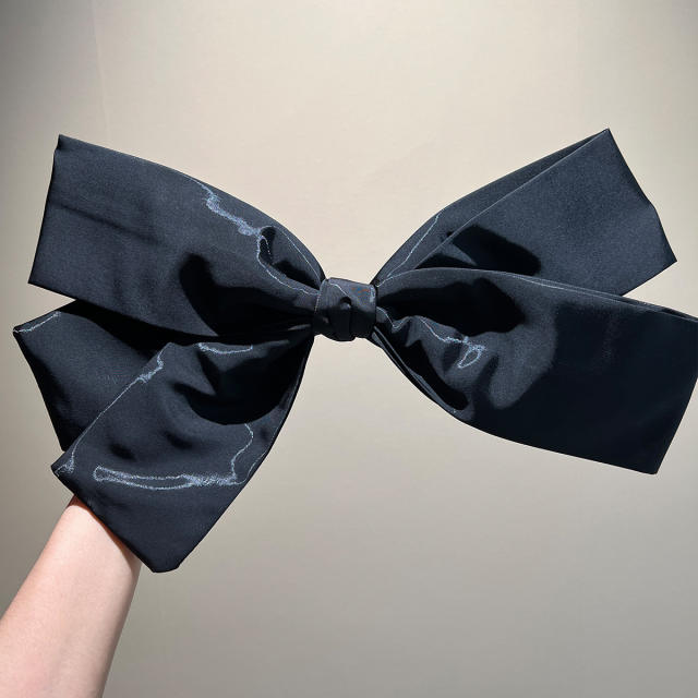 Oversized bow fashion show model same design french barrette hair clips