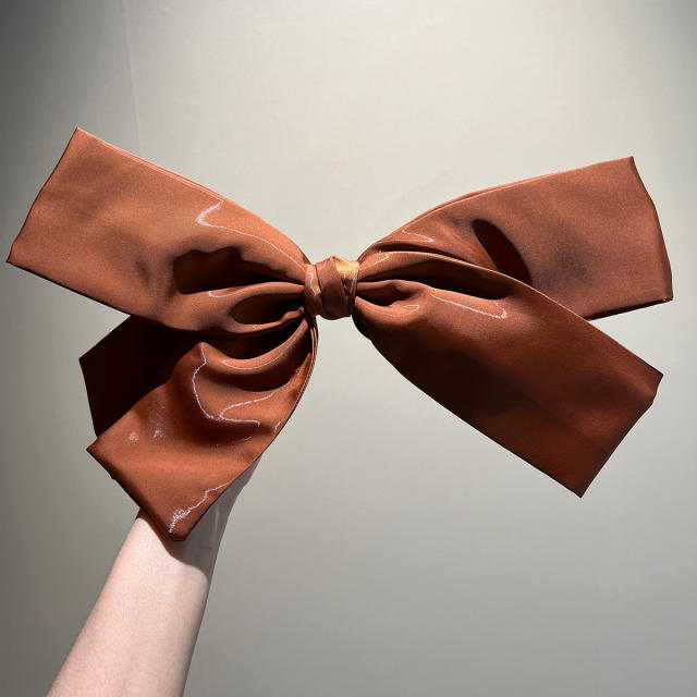 Oversized bow fashion show model same design french barrette hair clips