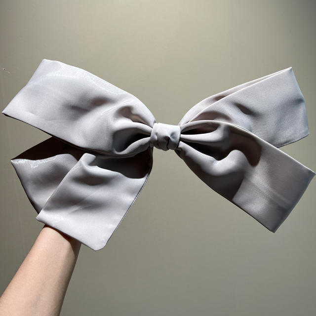 Oversized bow fashion show model same design french barrette hair clips