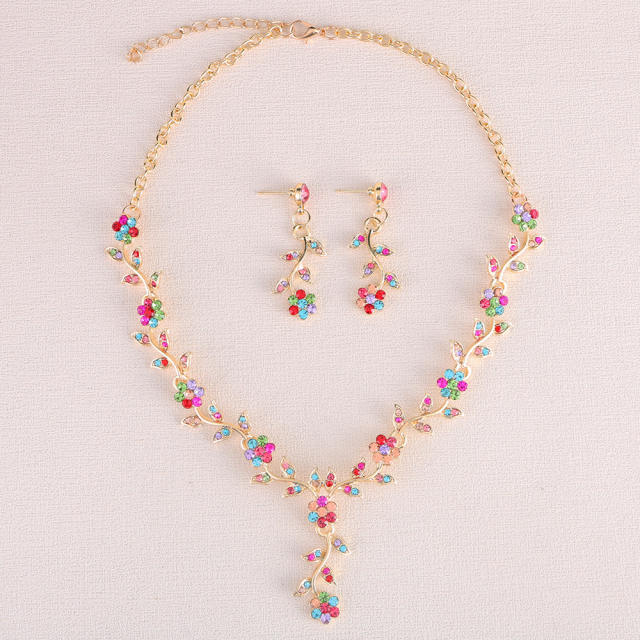 Delicate diamond flower colorful wedding necklace set