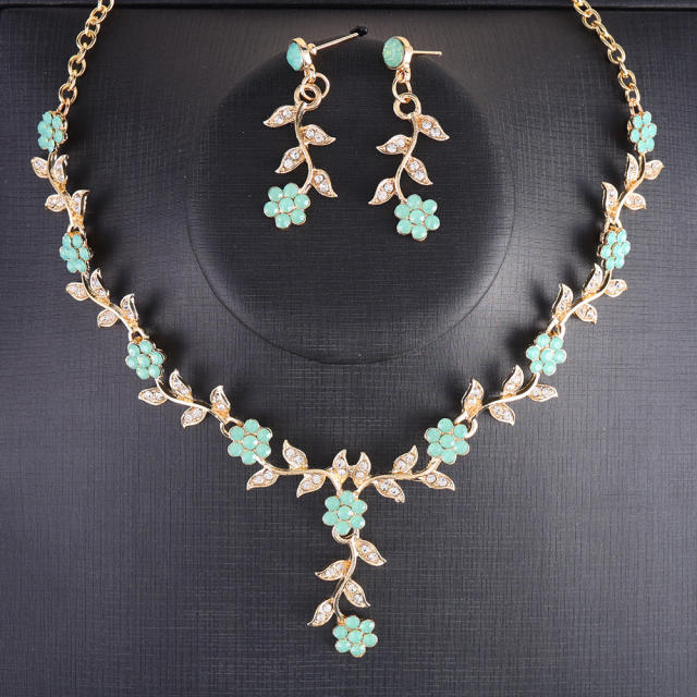 Delicate diamond flower colorful wedding necklace set