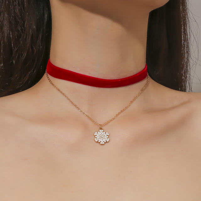 Chrismtas snowflake charm velvet choker necklace