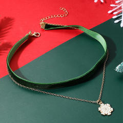 Chrismtas snowflake charm velvet choker necklace