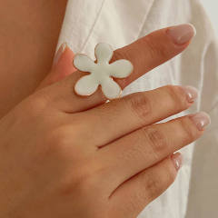 Boho white color flower starfish chunky finger rings collection