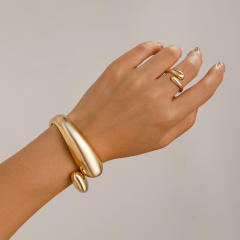 Chunky drop geometric alloy cuff bangle set