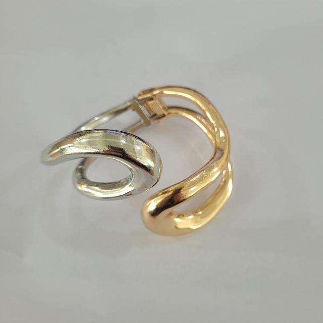 Vintage chunky alloy hollow out choker necklace bangle set