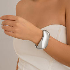 Chunky drop geometric alloy cuff bangle set
