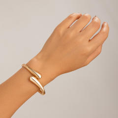 Chunky drop geometric alloy cuff bangle set