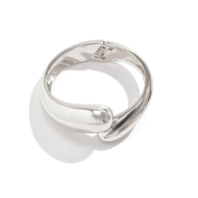 Chunky drop geometric alloy cuff bangle set