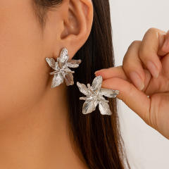 Vintage gold silver alloy flower chunky earrings