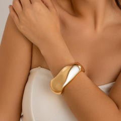 Chunky drop geometric alloy cuff bangle set