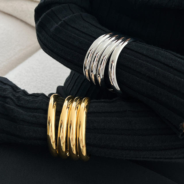 Chunky gold color iron women bangle band set