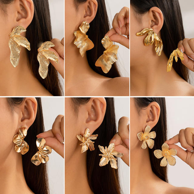Vintage gold silver alloy flower chunky earrings
