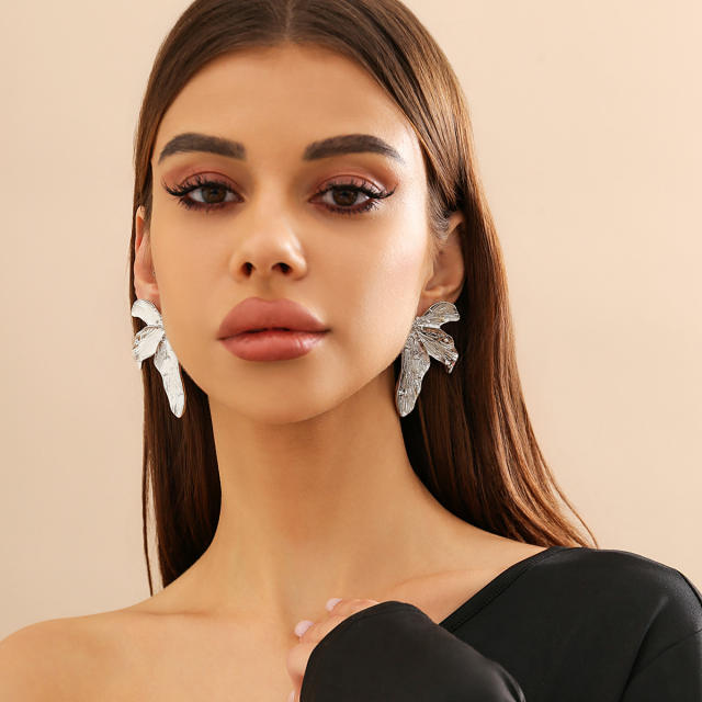 Vintage gold silver alloy flower chunky earrings