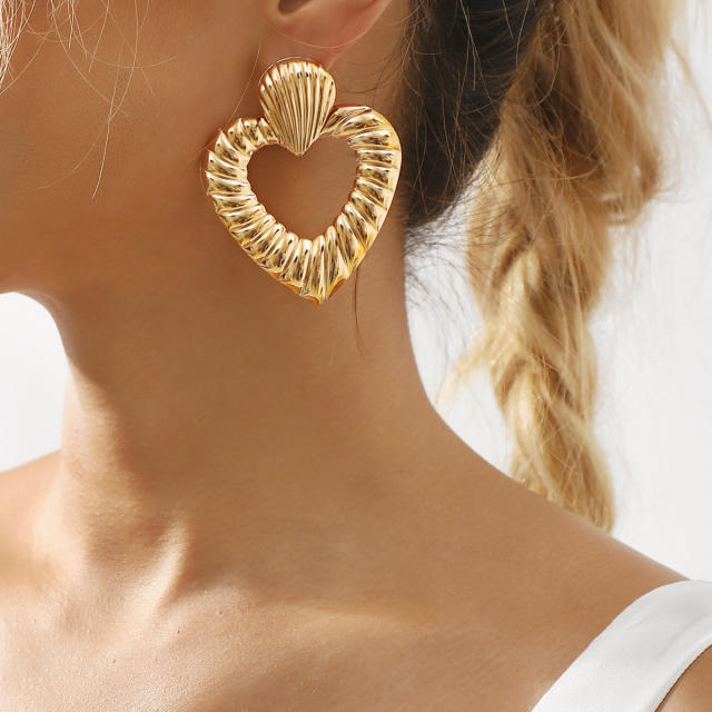 Hot sale gold color chunky big metal earrings collection heart earrings