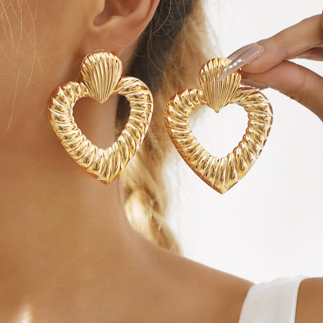 Hot sale gold color chunky big metal earrings collection heart earrings