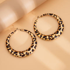 Super cool big hoop leopard pattern earrings