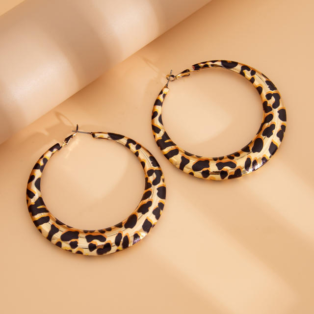 Super cool big hoop leopard pattern earrings