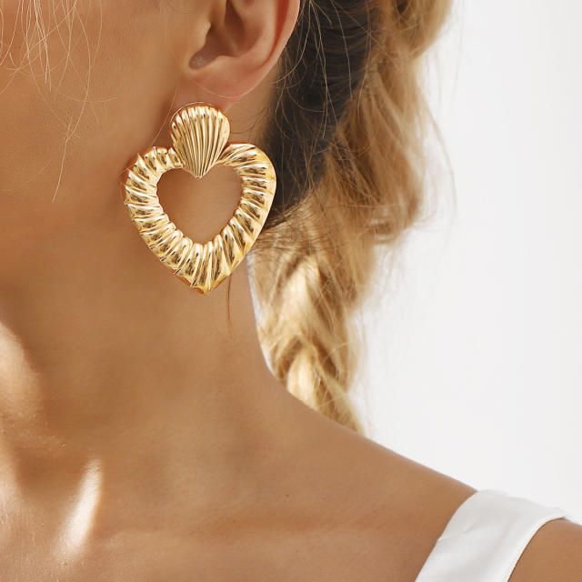 Hot sale gold color chunky big metal earrings collection heart earrings