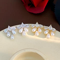 Delicate diamond pearl bead petal copper studs earrings