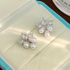Delicate diamond pearl bead petal copper studs earrings