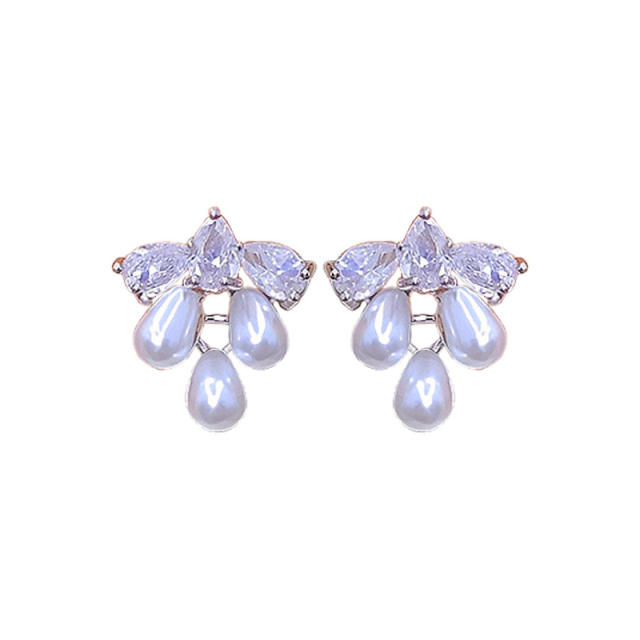 Delicate diamond pearl bead petal copper studs earrings
