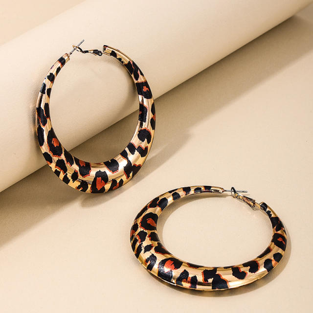 Exaggerated geometric hoop leopard print maillard big hoop earrings