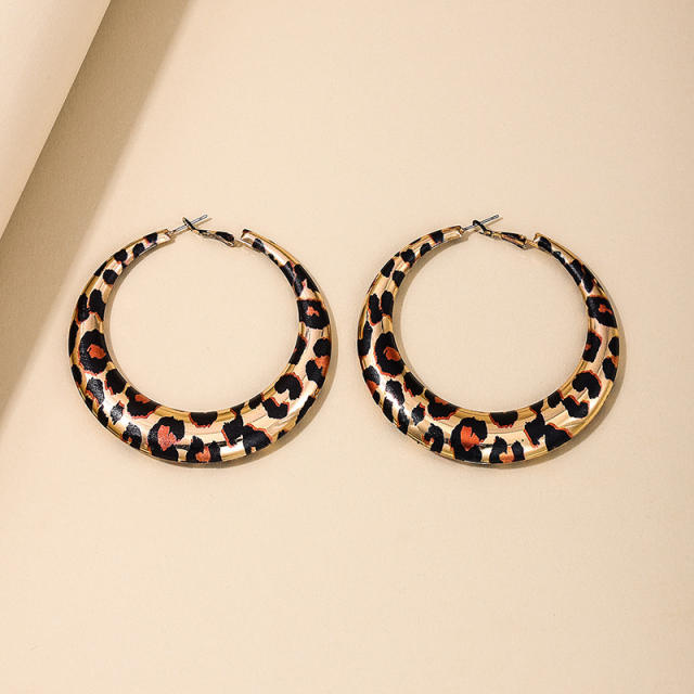 Exaggerated geometric hoop leopard print maillard big hoop earrings