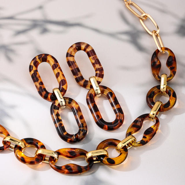 Exaggerated amber acrylic leopard chain necklace earrings multi-piece set