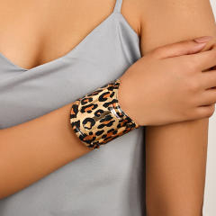 Exaggerated Metal Wide Leopard Print Opening bangle