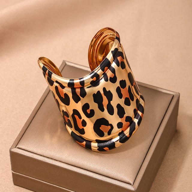 Exaggerated Metal Wide Leopard Print Opening bangle