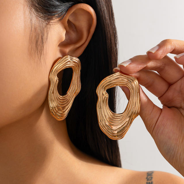 Chunky metallic glossing earrings pleated irregular geometric earrings collection big gold earrings