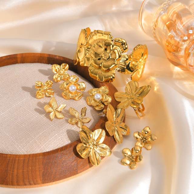 Fashion Stainless Steel Flower Element 18K Golden Ear Stud Earring