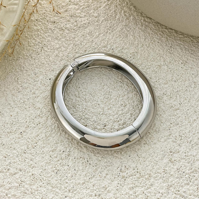Exaggerated heavy metal smooth wide chunky bangle