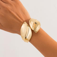 Hammer patttern chunky metal bangle bracelet set