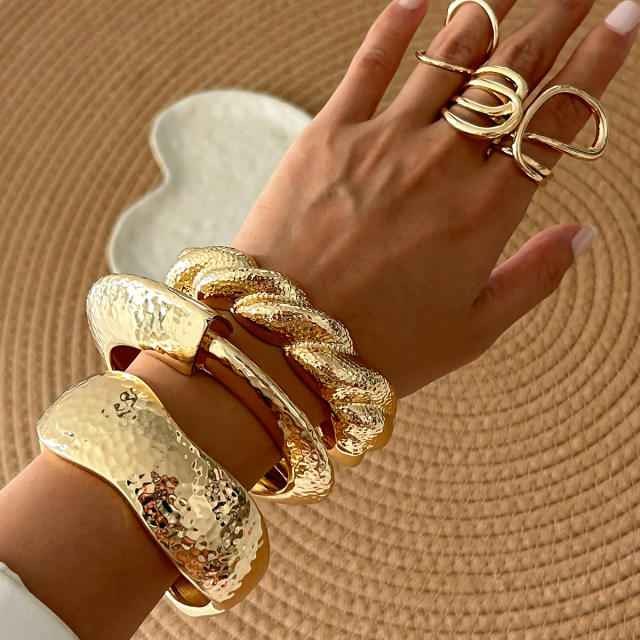 Liquid metal smooth Chunky bangle bracelet geometric wind texture bangle
