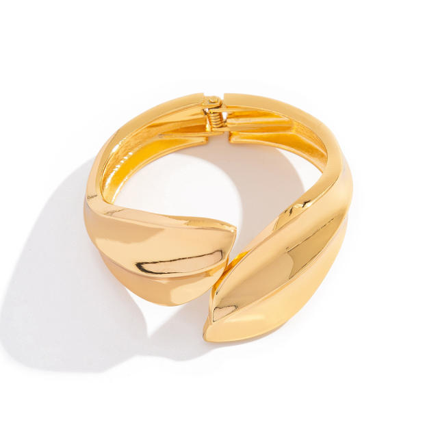 Hammer patttern chunky metal bangle bracelet set