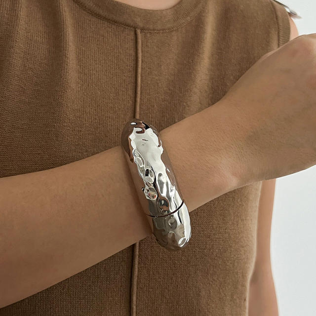 Liquid metal smooth Chunky bangle bracelet geometric wind texture bangle