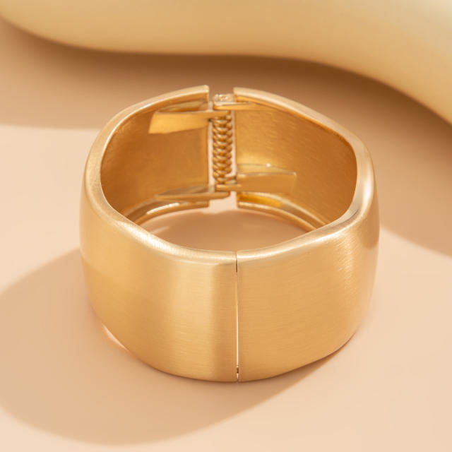 Chunky punk style matte wide version spring buckle bracelet
