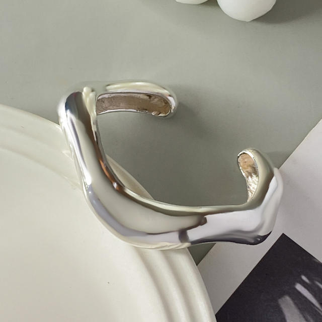 Chunky wave bangle metal bangle set