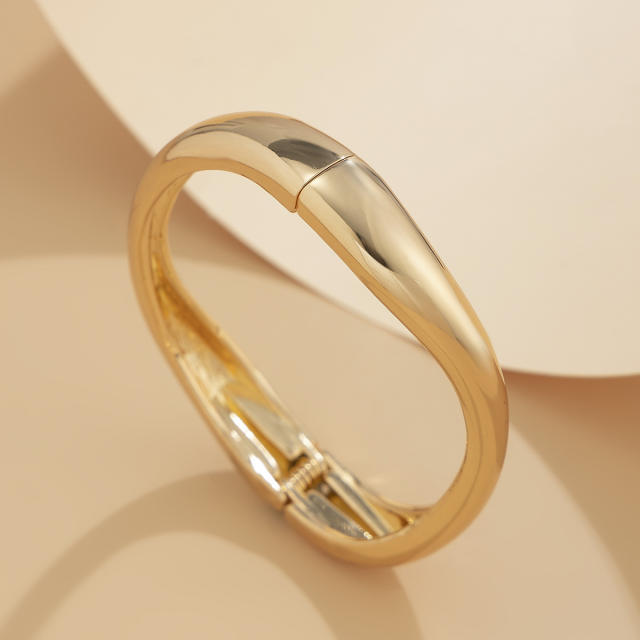 INS chunky smooth metal bangle bracelet set