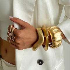 Exaggerated irregular metal pleated matte bracelet bangle set