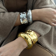 Liquid metal smooth Chunky bangle bracelet geometric wind texture bangle