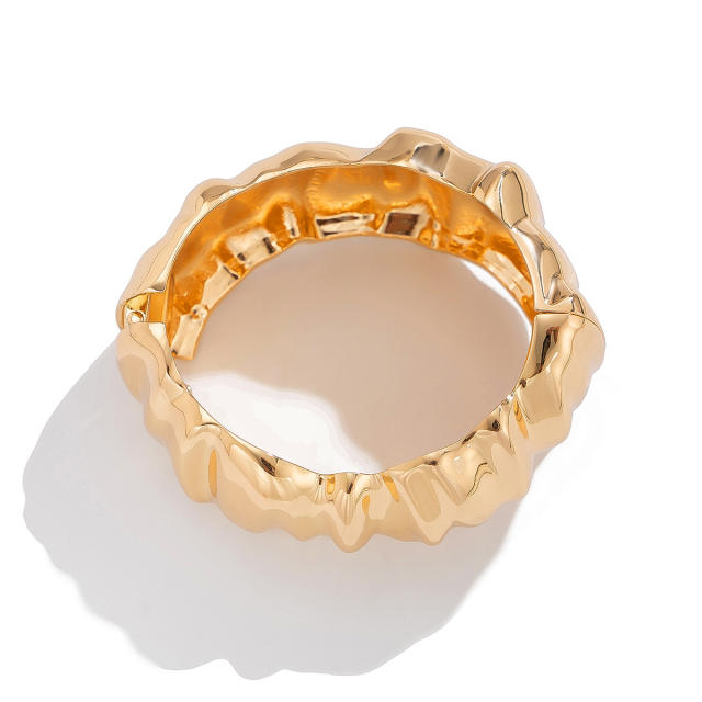 Heavy Industry Chunky Women's Personalized Pleated Metal Water Drop bangle bracelet