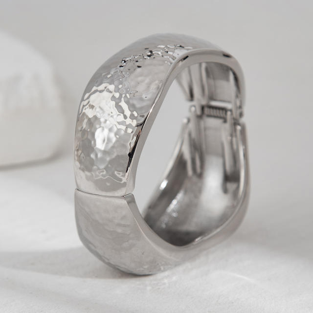 Liquid metal smooth Chunky bangle bracelet geometric wind texture bangle