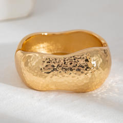 01 bracelet gold 2544