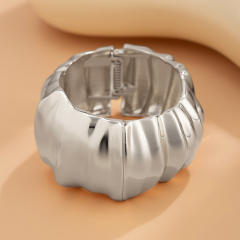 01 2432 silver