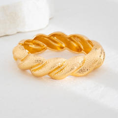02 bracelet gold 2690