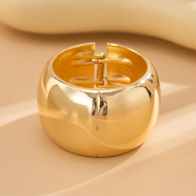 Exaggerated heavy metal smooth wide chunky bangle